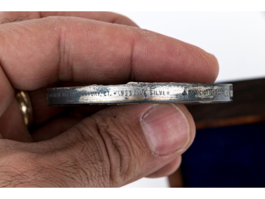 .9999 Fine Silver Howard Robard Hues Commemorative Medallion, 4.685 Ozt.