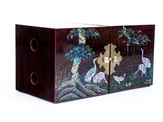 Japanese Shell Embellished Hinged Jewelry Box