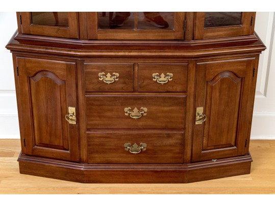 Pennsylvania House Georgian Style Illuminated China Cabinet
