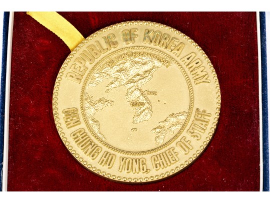 Republic Of Korea Army 3” Presentational Medallion With Case