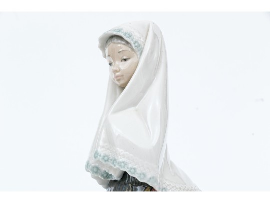 Lladro Hand-painted Porcelain Figure Of A Girl With Dress And Head Scarf