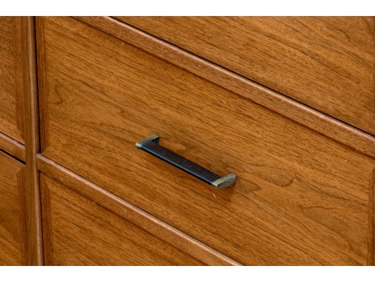 Ramseur Furniture Co. Quality Mid-Century Modern Dresser Chest