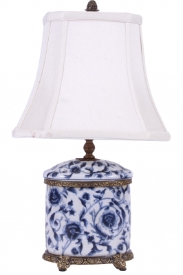  A blue and white porcelain base lamp with white shade
