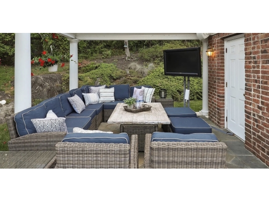 All Weather Resin Wicker Sectional Sofa With Cocktail Table And Side Table