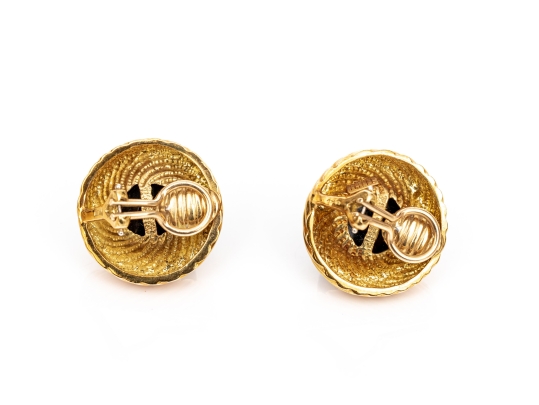 Turi 18k Yellow Gold Fabulous Retro Cabachon Black Onyx And Ribbed Border Clip On Earrings