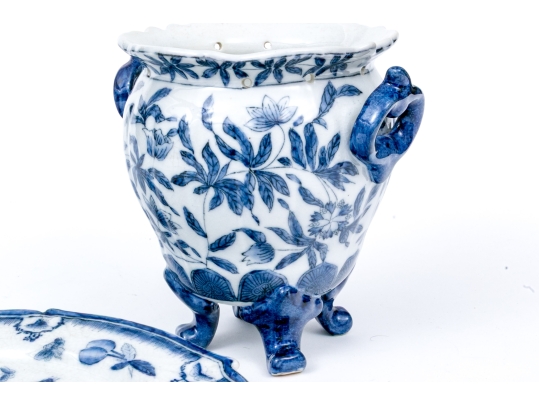 Two Decorative Chinese Export Style Porcelain Wares