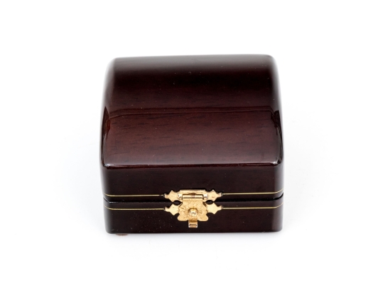 Platinum Beautiful Sapphire And Diamond Three Stone Ring, Size 5.75