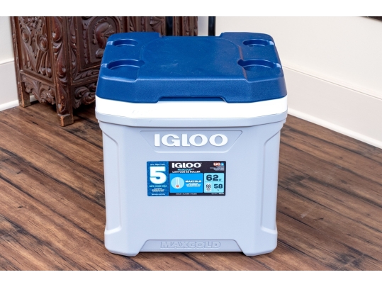 Igloo Maxcold Latitude 62 Rolling Cooler 
