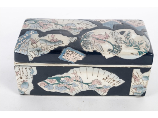 Decorative Chinese Porcelain Lidded Box