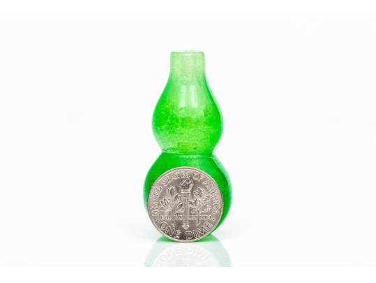 Pretty Double Gourd Shaped Dyed Jadeite Jade Pendant (for Cord, Not Supplied)