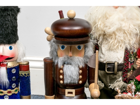 Collection Of 15 Pieces Of Christmas Related Decoration