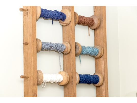 Antique Yarn Mount