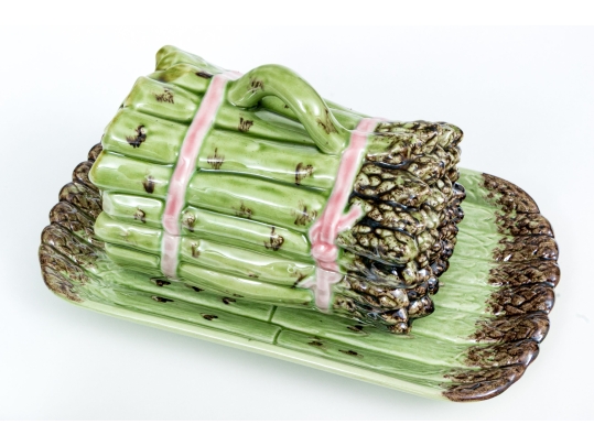 Portuguese Bordallo Pinheiro Hand-Painted Asparagus Form Tureens With Underplates