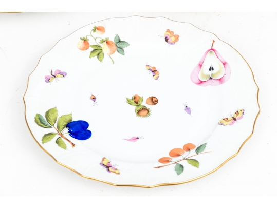 Herend Hungary Hand-Painted Porcelain Partial Dinner Service, Market Garden (FR) Pattern, 28 Pieces