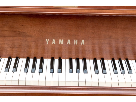Yamaha G2 Baby Grand Piano