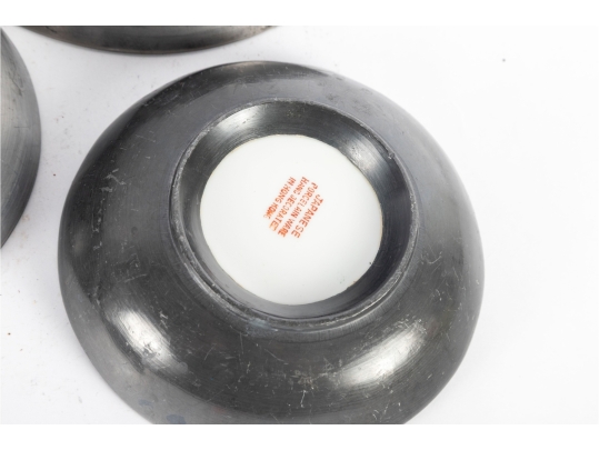 Collection Of Japanese Porcelain Bowls Decorated In Hong Kong