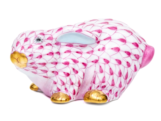 Herend Hungary Porcelain Bunny Figure, Raspberry Fishnet Pattern