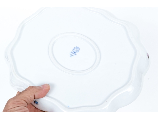 Herend Hungary Hand-Painted Porcelain Scalloped Tray, Rothschild Bird (RO) Pattern