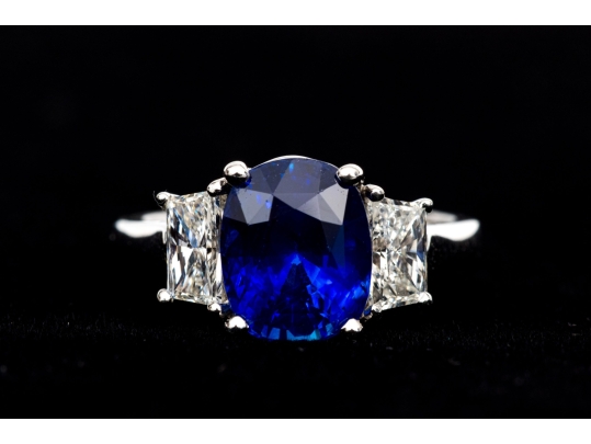 Platinum Beautiful Sapphire And Diamond Three Stone Ring, Size 5.75