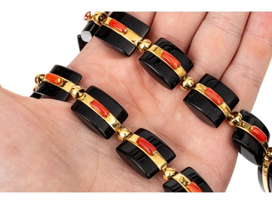 18k Yellow Gold Beautiful Chunky Square Black Onyx Pillow Link And Coral Set Necklace