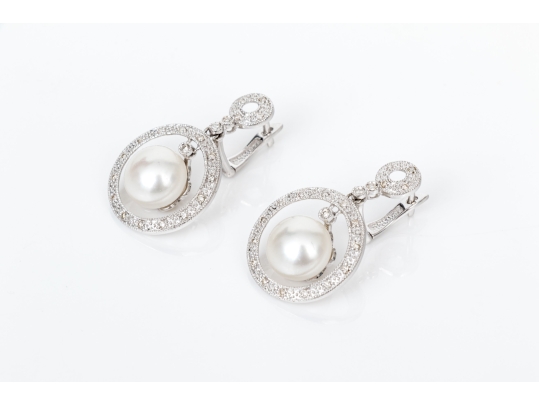 14k Impactful Saturn Style Diamond And Cultured Freshwater Pearl Drop Earrings, 0.28 TCW