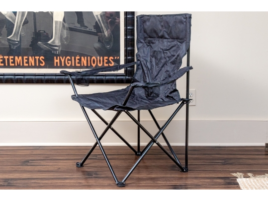 Set Of Four Collapsible Folding Chairs With Storage Cases