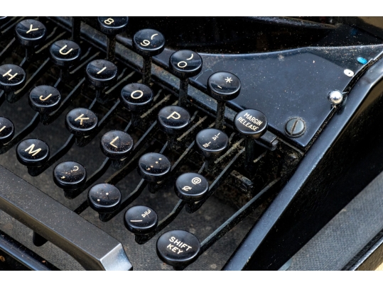 Antique Remington Noiseless Portable Typewriter With Original Case
