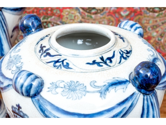 Pair Of Decorative Chinese Export Armorial Lidded Urns