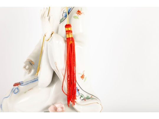 Vintage Chinese Porcelain Guanyin Figure With Pipa