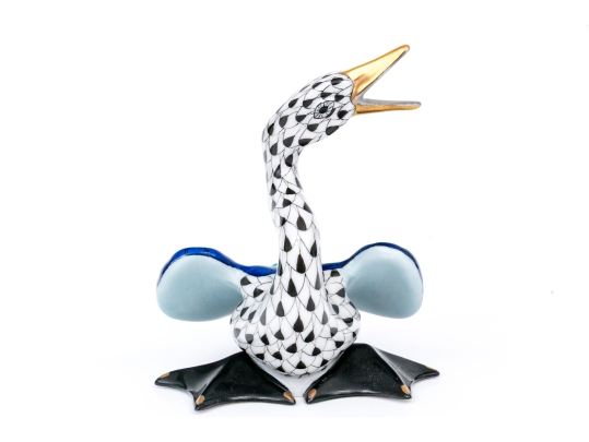 Herend Hungary Porcelain Open-Mouth Swan Figure, Fishnet VHNM Colorway
