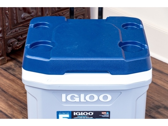 Igloo Maxcold Latitude 62 Rolling Cooler 