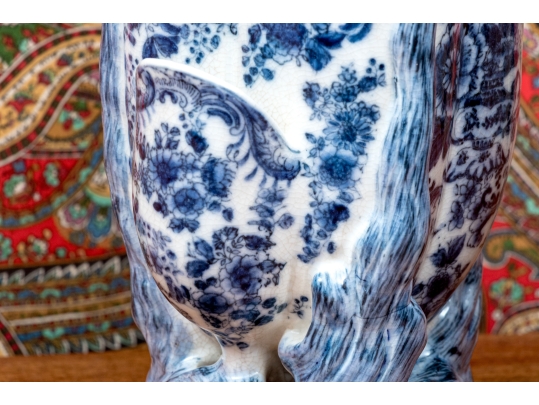 Pair Of Decorative Chinese Porcelain Quatrefoil Vases