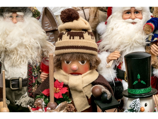 Collection Of 15 Pieces Of Christmas Related Decoration