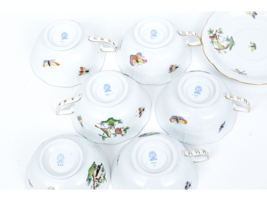 Set Of Ten Herend Hungary Hand-Painted Porcelain Tea Cups And Saucers, Rothschild Bird (RO) Pattern