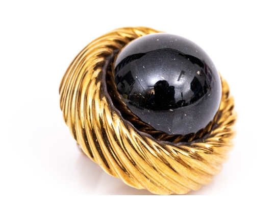 Turi 18k Yellow Gold Fabulous Retro Cabachon Black Onyx And Ribbed Border Clip On Earrings