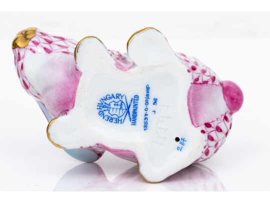 Herend Hungary Porcelain Bunny Figure, Raspberry Fishnet Pattern