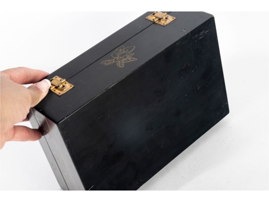 Chinese Black Lacquer Jewelry Box With Hardstone Figures