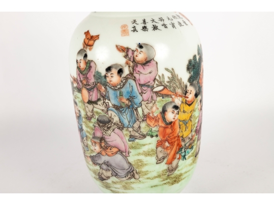 20th Century Chinese Famille Rose Porcelain Bottle Vase