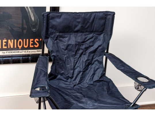 Set Of Four Collapsible Folding Chairs With Storage Cases