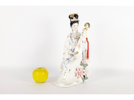 Vintage Chinese Porcelain Guanyin Figure With Pipa