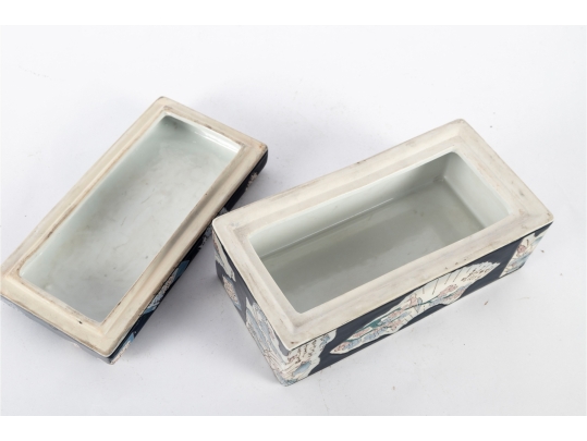 Decorative Chinese Porcelain Lidded Box
