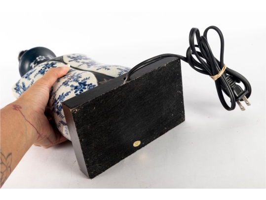 Chinese Blue And White Porcelain Table Lamp