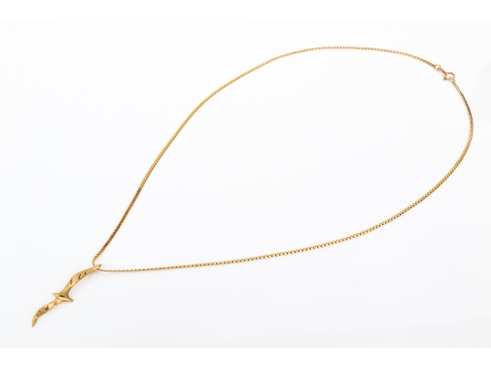 14k Yellow Gold Handsome Diamond Cut Seagull Pendant, With Chain