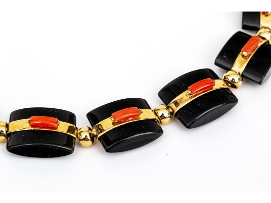 18k Yellow Gold Beautiful Chunky Square Black Onyx Pillow Link And Coral Set Necklace