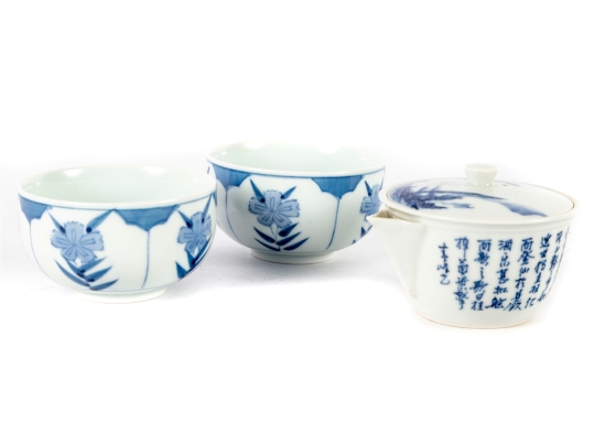 Japanese Blue And White Porcelain Sugar Bowl And Teacups Set