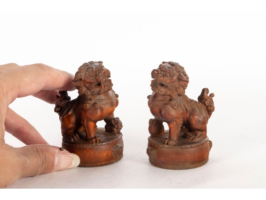 Resin Guardian Dog Paperweights / Desktop Ornaments 