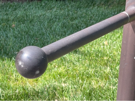 Brown Jordan Towel Rack With A Umbrella Stand