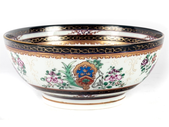 Hand-Painted Chinese Export Porcelain Bowl With Floral And Gilt Decoration