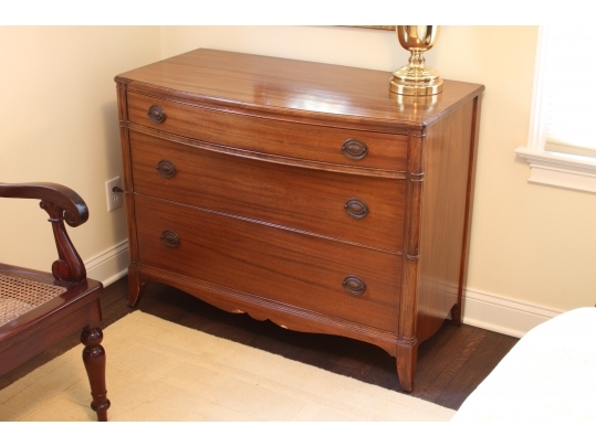 Huntley Furniture Mahogany Hepplewhite Style Three Drawer Dresser