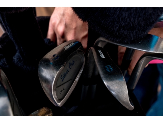 Set Of Fifteen Mizuno Golf Clubs With Nike Golf Bag